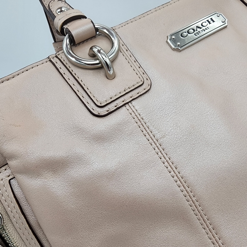 Coach F19252 Cream Pink Beige Shimmering Leather Tote Medium - Picture 5 of 16